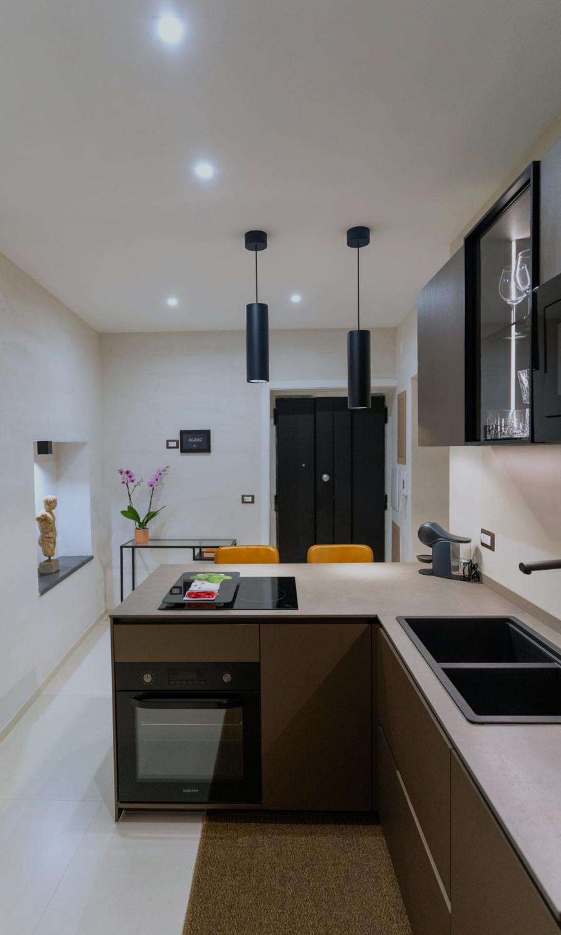 Aledo Boutique Apartments Napoli Bagian luar foto