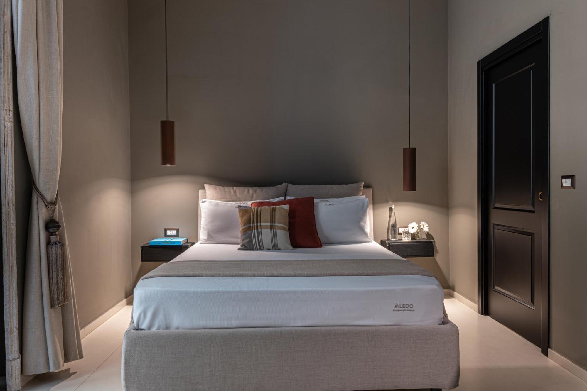 Aledo Boutique Apartments Napoli Bagian luar foto
