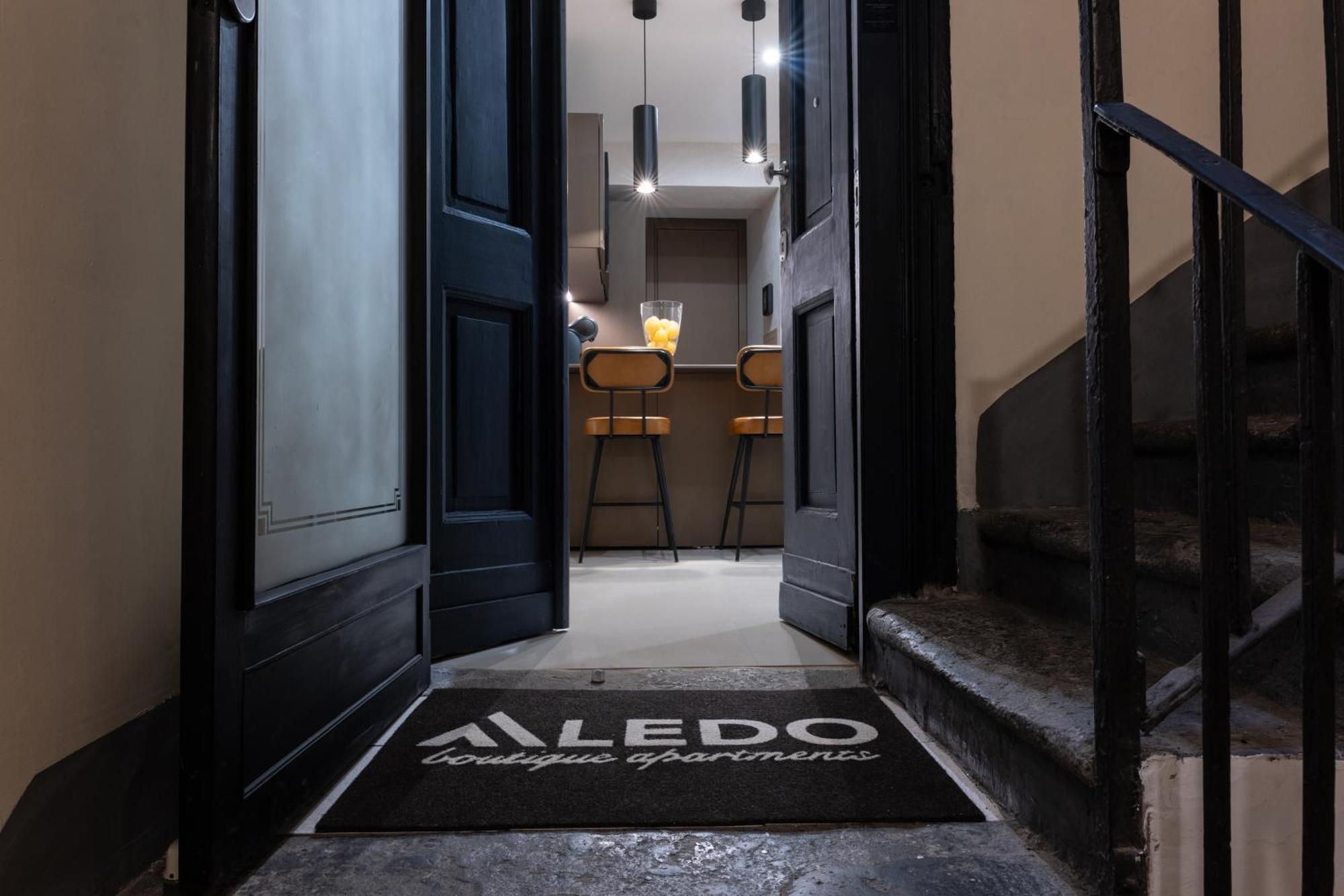 Aledo Boutique Apartments Napoli Bagian luar foto