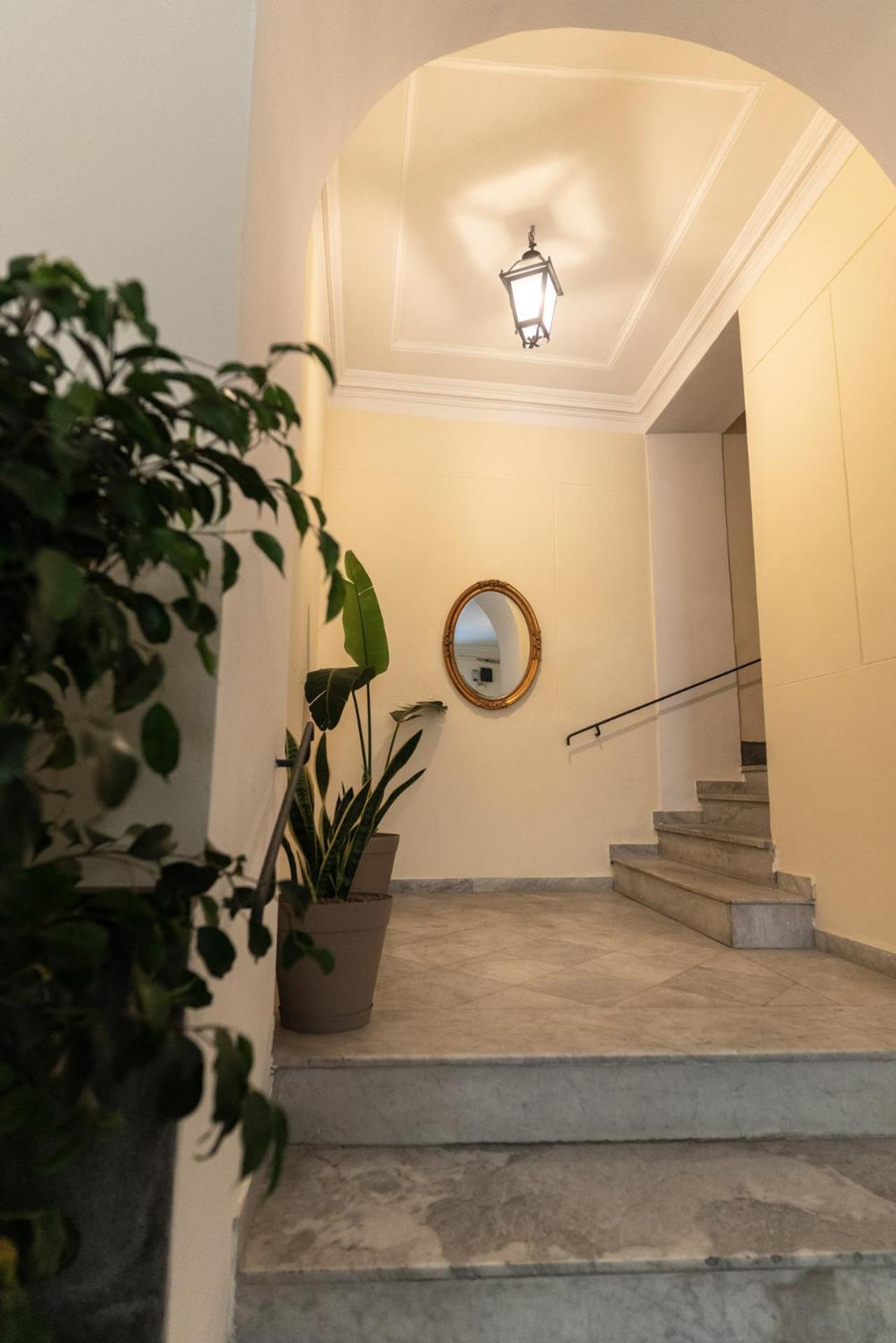 Aledo Boutique Apartments Napoli Bagian luar foto