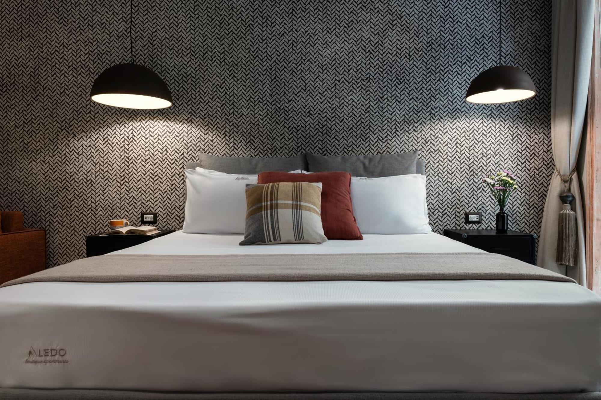 Aledo Boutique Apartments Napoli Bagian luar foto