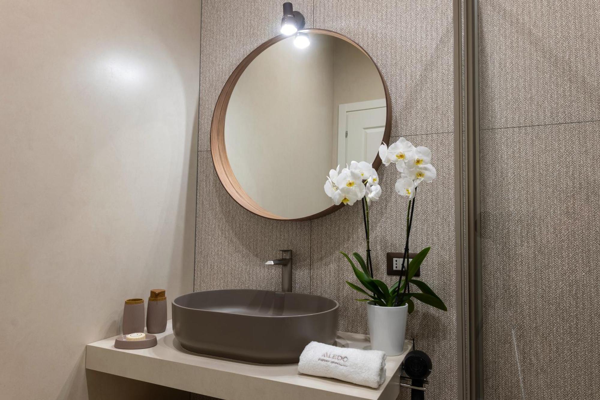 Aledo Boutique Apartments Napoli Bagian luar foto